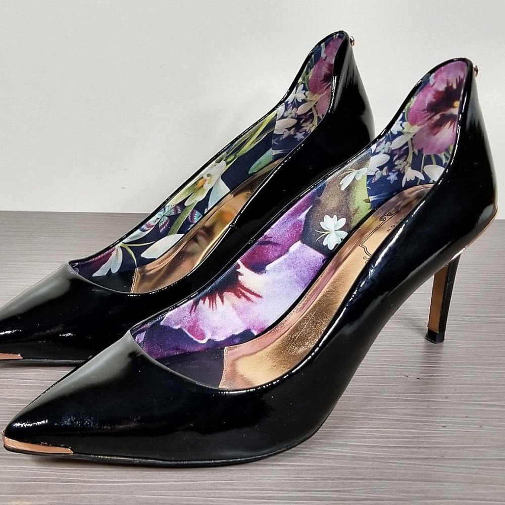 Ted Baker Vyixin Pump, Black Patent Leather, Womens Size 9 M / 39